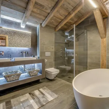 Luxury Chalet Cortina & Jacuzzzi Holiday home *